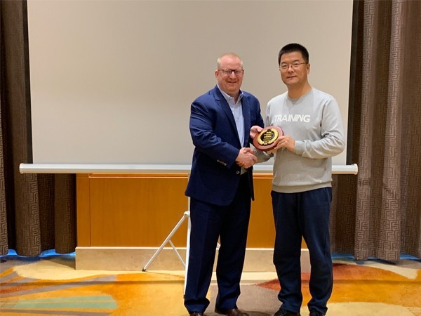 安牧然經(jīng)銷商會議勝利召開！北京中農(nóng)牧場連續(xù)六年榮獲優(yōu)秀經(jīng)銷商獎！